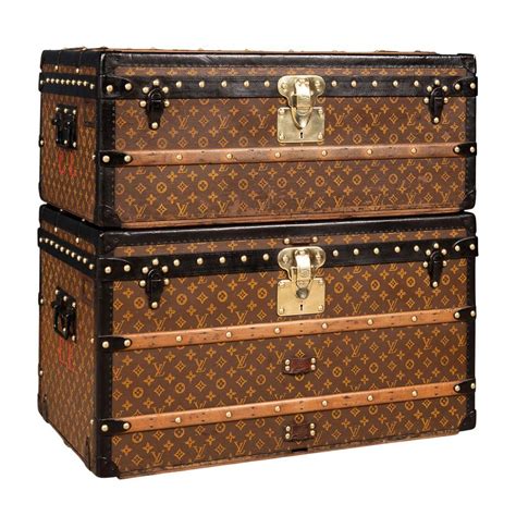 louis vuitton home mirror trunk|Louis Vuitton.